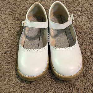 Girls White Footmates shoes. Size 13.5